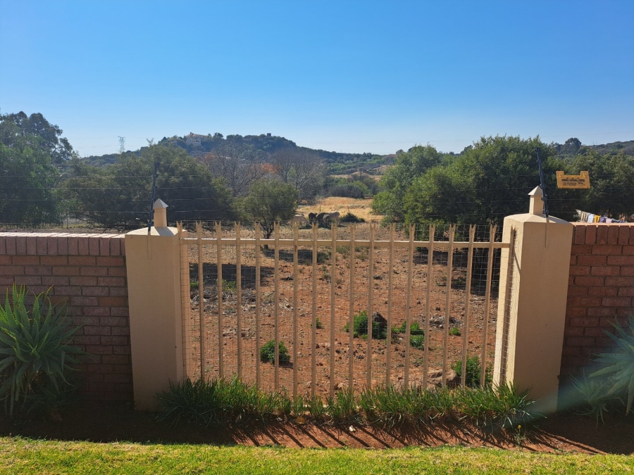2 Bedroom Property for Sale in Langenhovenpark Free State